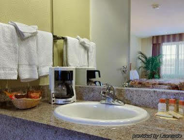 Days Inn By Wyndham Hayward Airport Экстерьер фото